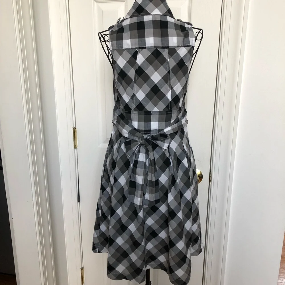 GUESS Los Angeles black grey & white buttoned up sleeveless Dress Medium - Picture 5 of 8